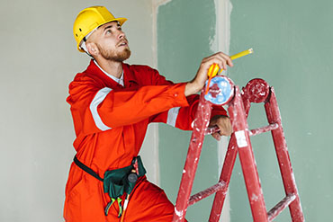 Замерщики и монтажники натяжных потолков